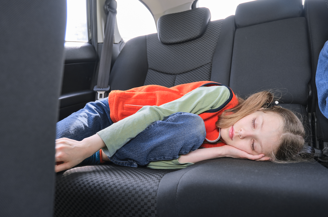 Sleeping on the Road – Sleep Aid Guide While Traveling